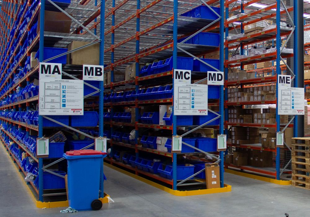 Warehouse distribution centre