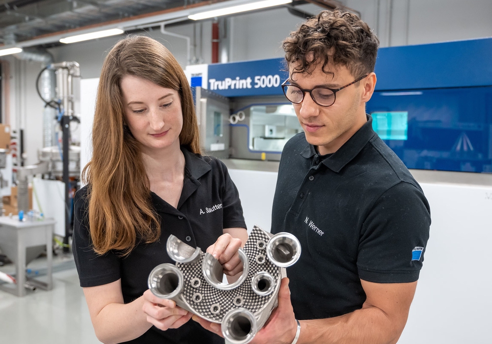 TRUMPF 3D printers help the aerospace industry cut down on carbon emissions, manufacture lighter planes and make advances in sustainability.
