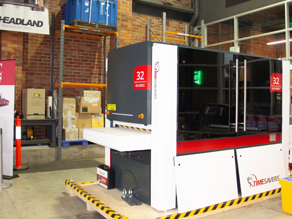 Timesaver 32 RB Deburring and finishing machine