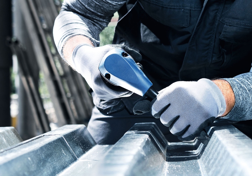 The TRUMPF profile nibbler power tool range includes many models, we’ve chosen to feature one starter model and one full feature model.
