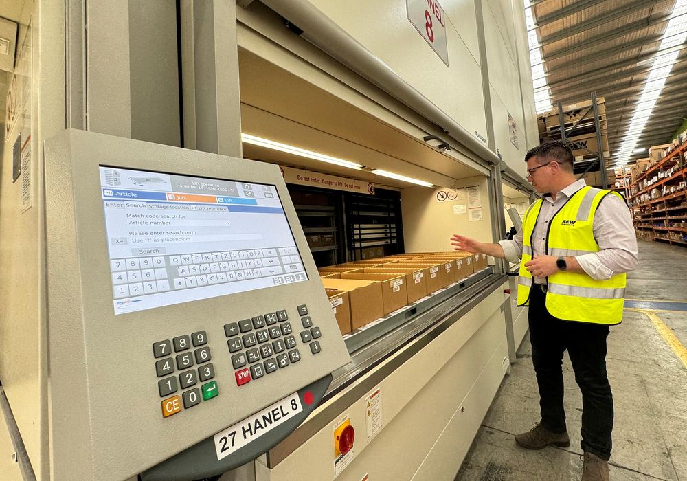 SEW-Fred-Storage-Hanel-Lean-lift-user-friendly