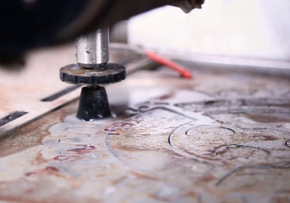 OMAX PoroMAX Cutting water jet