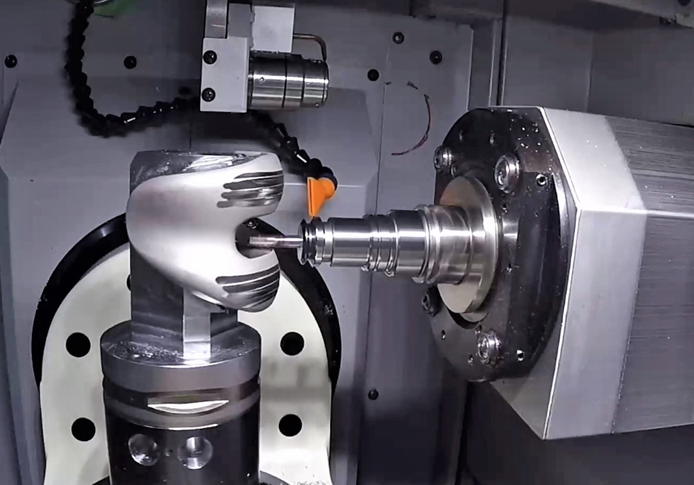 CNC-Makino-5-axis-XA-machining-milling-cente