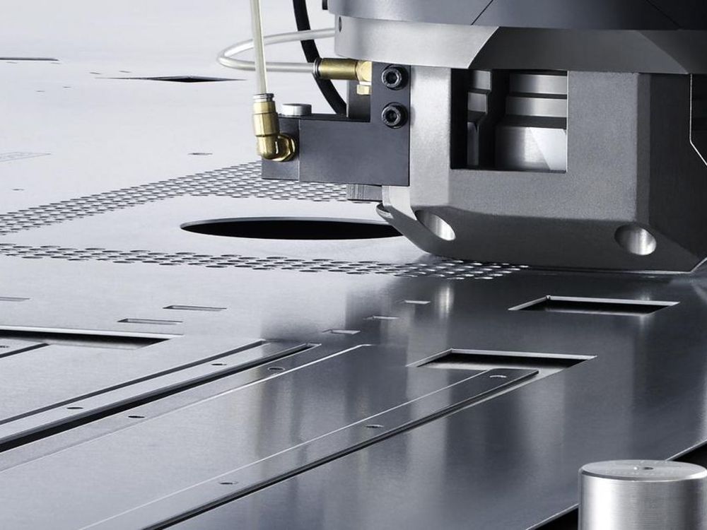 Sheet metal punching machine
