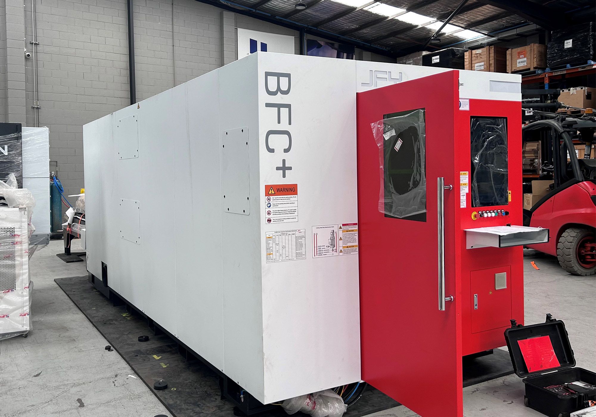 JFY-BFC-3015-Laser-cutting-machine-angeled-view