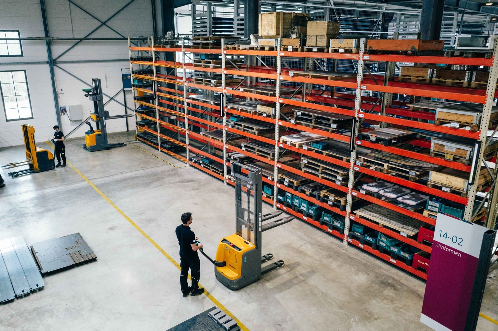Critical and long-term labour shortages hit Australian manufacturing: how Australian businesses are using tech workarounds