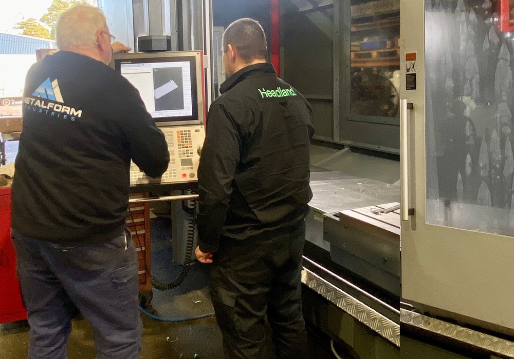 CNC LAGUN BM 3 Milling machine Headland-Service support