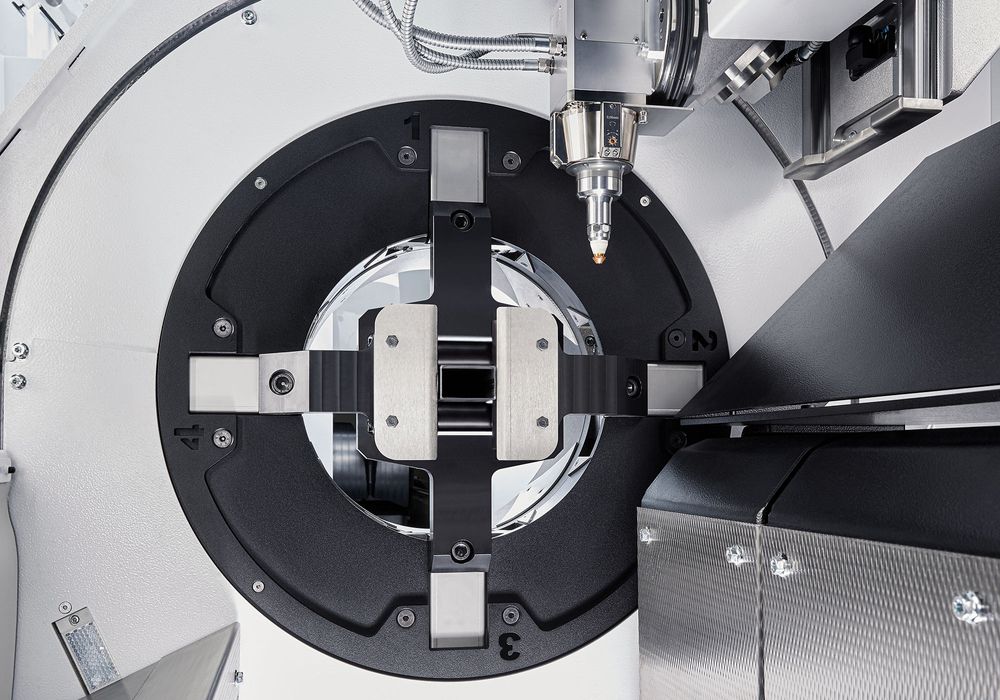 TRUMPF-TruLaser-Tube-300-cutting-inside